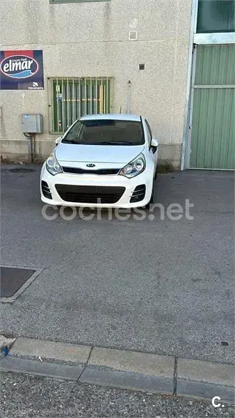 Usado Kia Rio 84 CV (61 kW) 2016 Blanco Utilitario