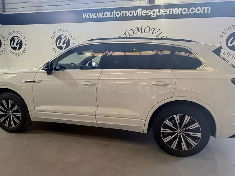Usado VW Touareg R-line 231 CV (169 kW) 2020 Blanco SUV