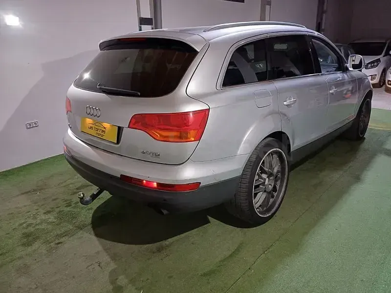 Usado Audi Q7 233 CV (171 kW) 2007 Gris / plata SUV