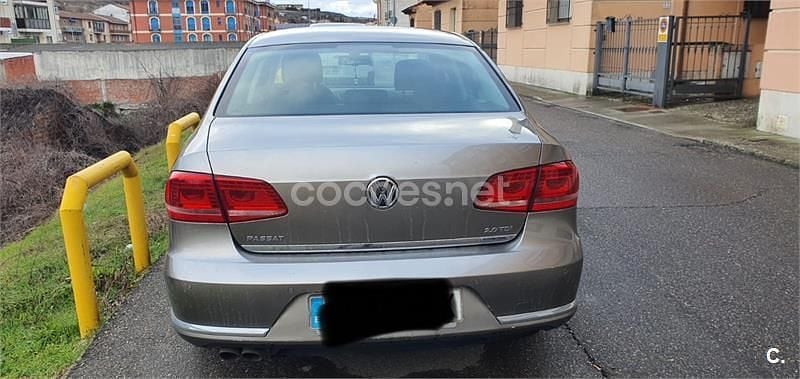 Usado VW Passat Edition 140 CV (102 kW) 2013 Beige Berlina