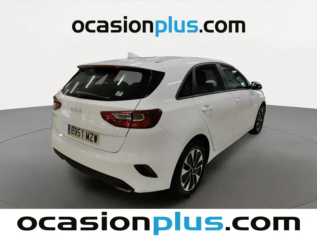 Usado Kia Ceed 100 CV (73 kW) 2025 Blanco Utilitario