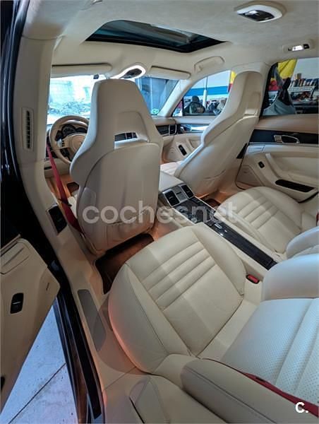 Usado Porsche Panamera Turbo 500 CV (367 kW) 2011 Negro Berlina
