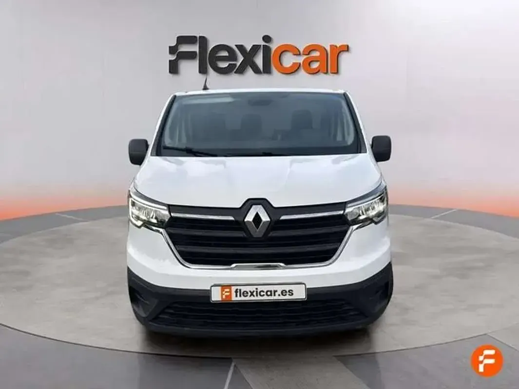 Usado Renault Trafic Authentique 150 CV (110 kW) 2023 Blanco Monovolumen