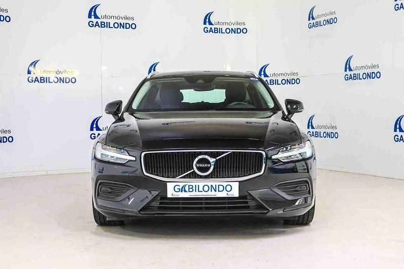 Usado Volvo V60 Momentum 151 CV (111 kW) 2020 Negro Familiar