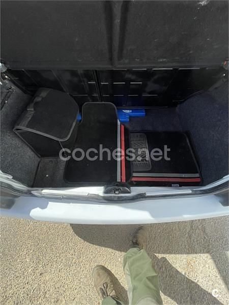 Usado Renault Clio 80 CV (58 kW) 1995 Blanco Berlina