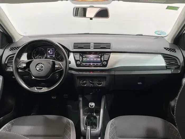 Usado Skoda Fabia Ambition 95 CV (69 kW) 2021 Blanco Utilitario