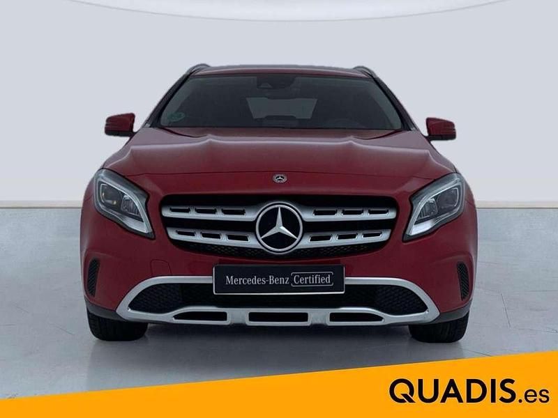 Usado Mercedes GLA200 136 CV (100 kW) 2018 Rojo SUV