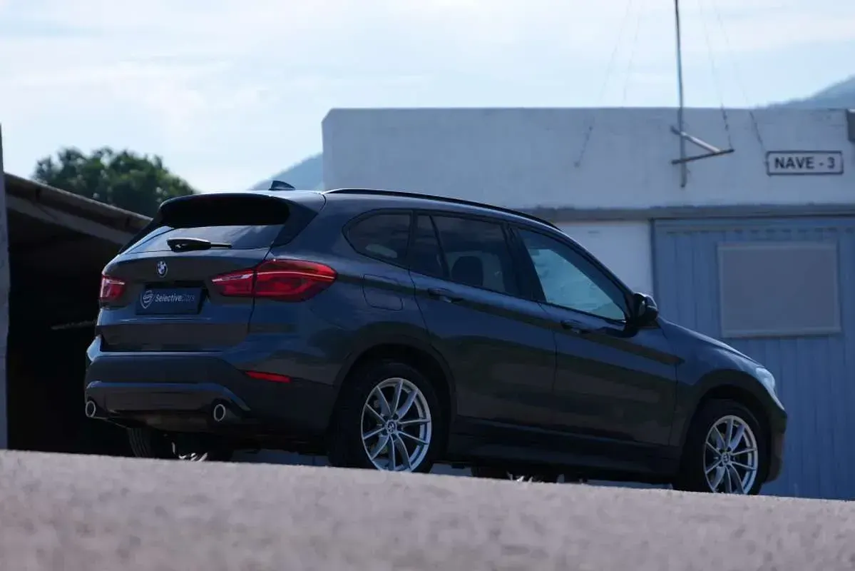 Usado BMW X1 150 CV (110 kW) 2020 Gris SUV