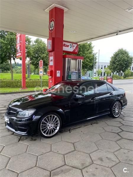 Negro Usado 2013 Mercedes C63 AMG AMG Berlina | 41.900 € - Imagen 1/4