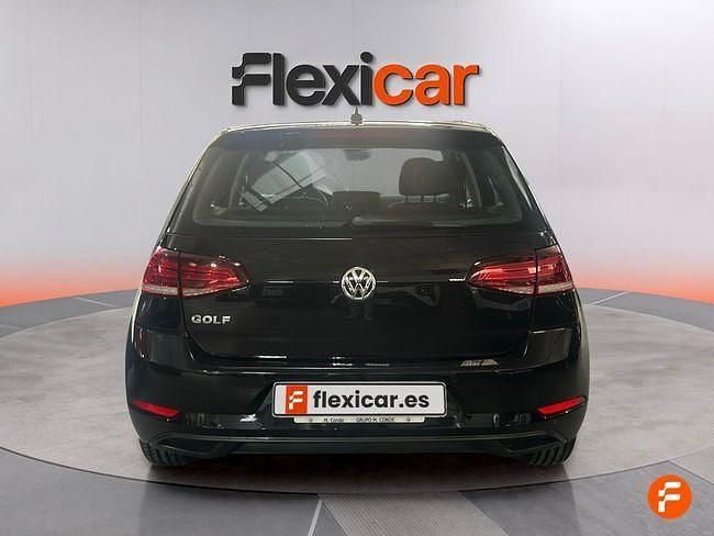 Usado VW Golf VII Advance 115 CV (84 kW) 2019 Negro
