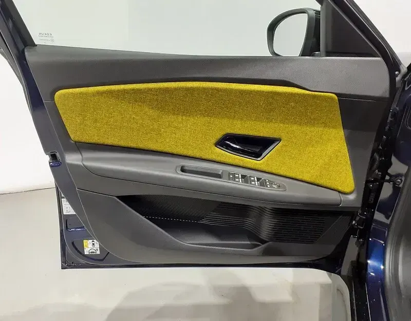Usado Renault R5 Iconic 110 kW (150 CV) 2025 Azul Utilitario
