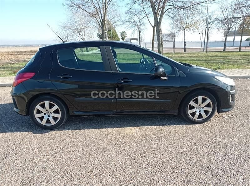 Usado Peugeot 308 Sport 90 CV (66 kW) 2008 Negro Berlina