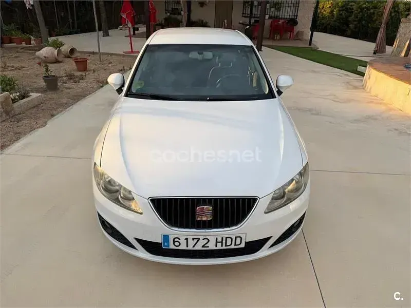 Usado Seat Exeo Reference 120 CV (88 kW) 2011 Blanco Berlina