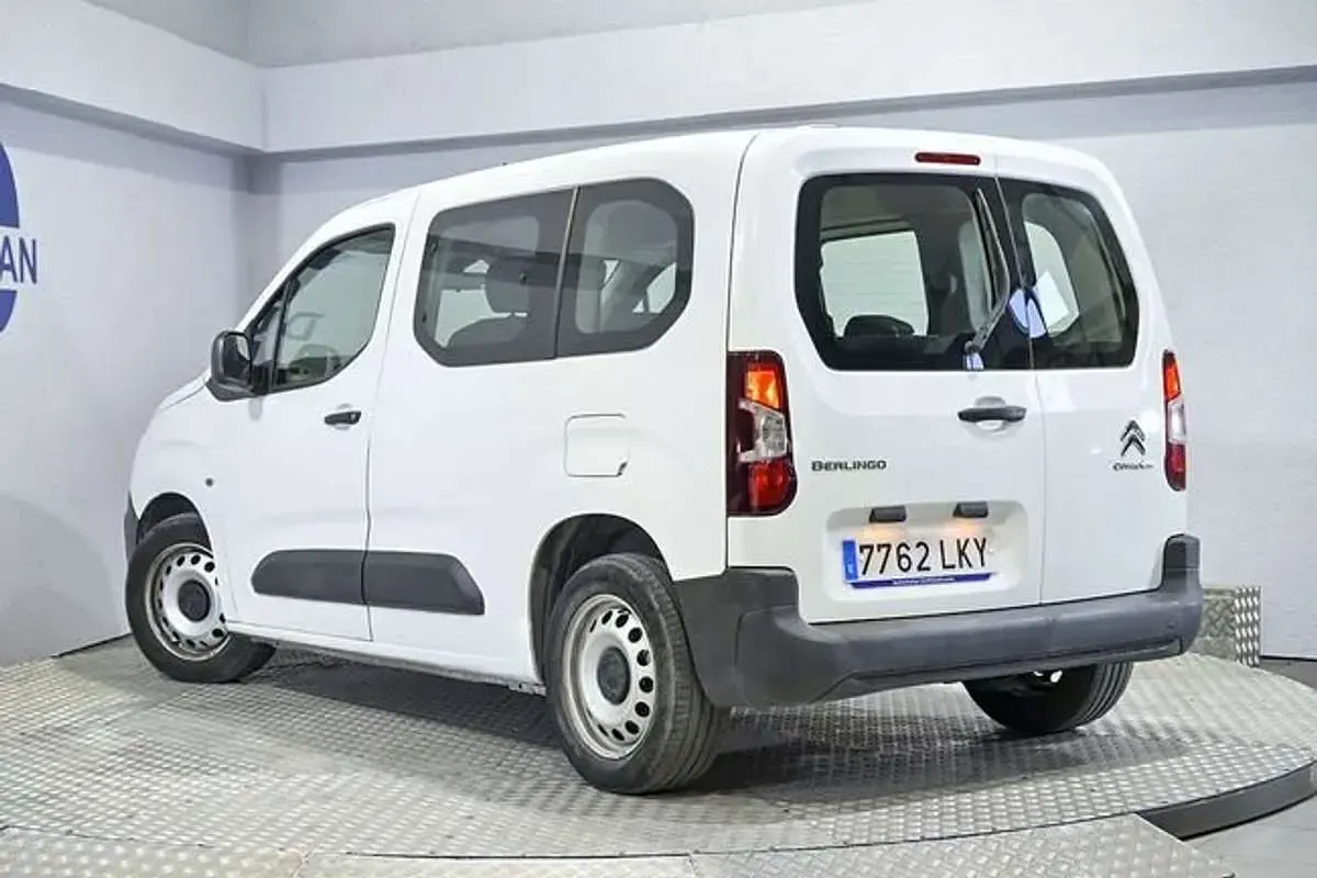 Usado Citroën Berlingo Live 102 CV (75 kW) 2020 Blanco Monovolumen