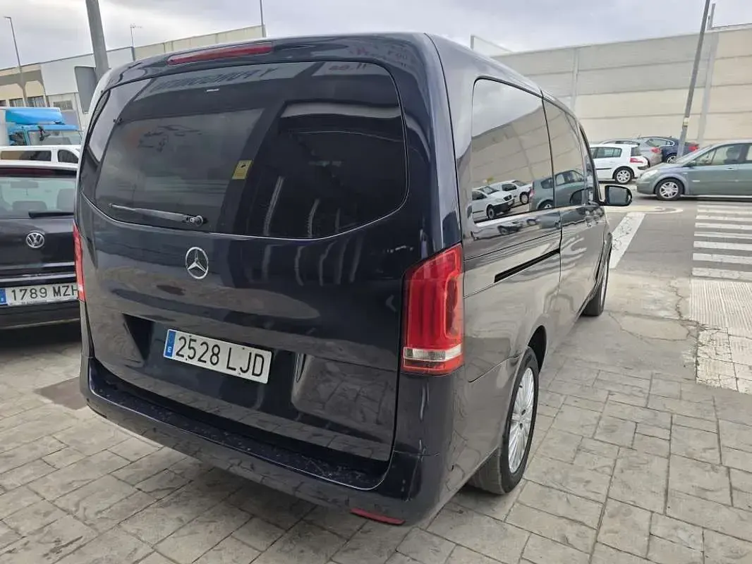 Usado Mercedes Vito 163 CV (119 kW) 2020 Azul Van