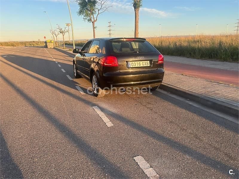 Usado Audi A3 Attraction 105 HP (77 kW) 2010 Preto Citadino