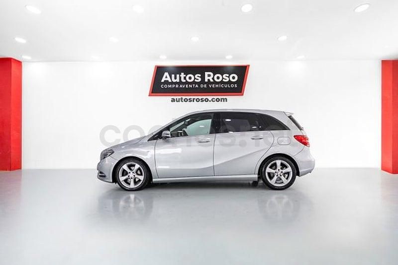 Usado Mercedes B180 109 CV (80 kW) 2012 Gris / plata Monovolumen