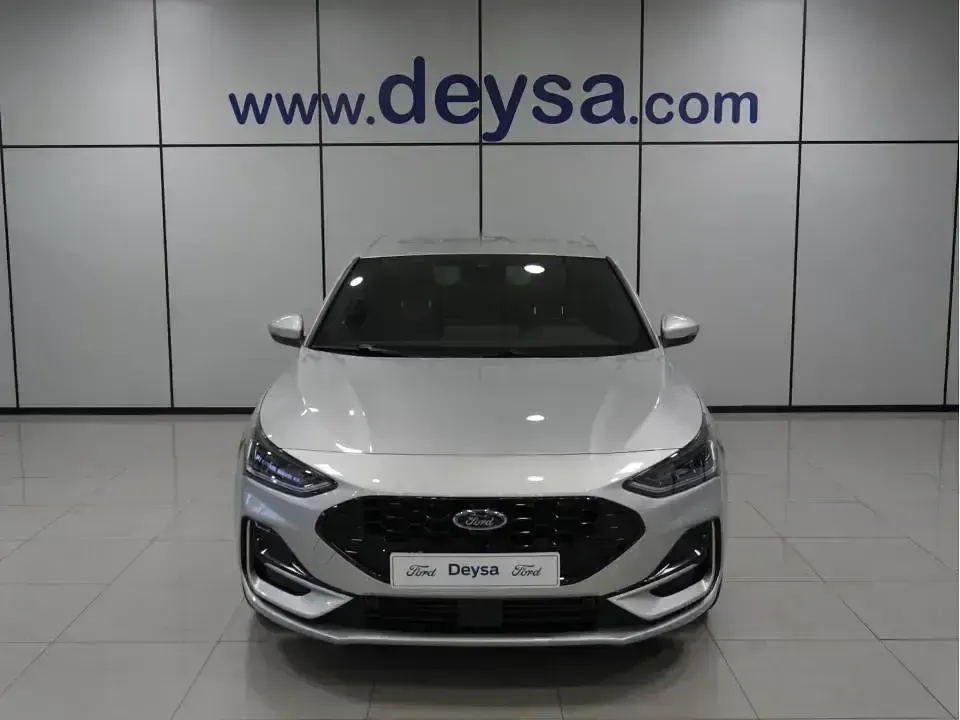 Usado Ford Focus ST-Line 125 CV (91 kW) 2026 Gris Berlina