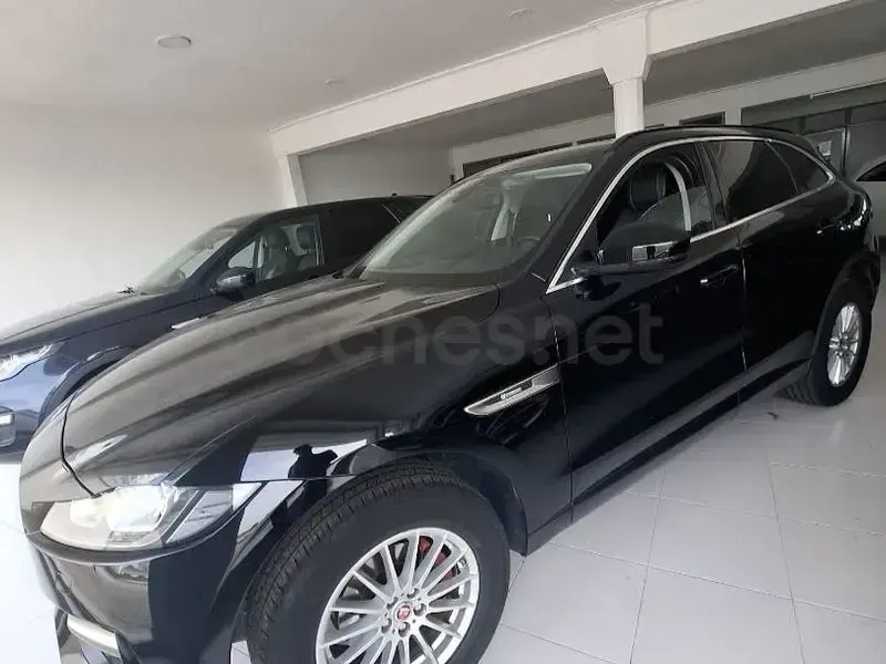 Usado Jaguar F-Pace Portfolio 240 CV (176 kW) 2018 Negro SUV