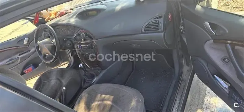 Usado Citroën C5 110 CV (80 kW) 2004 Gris / plata Berlina