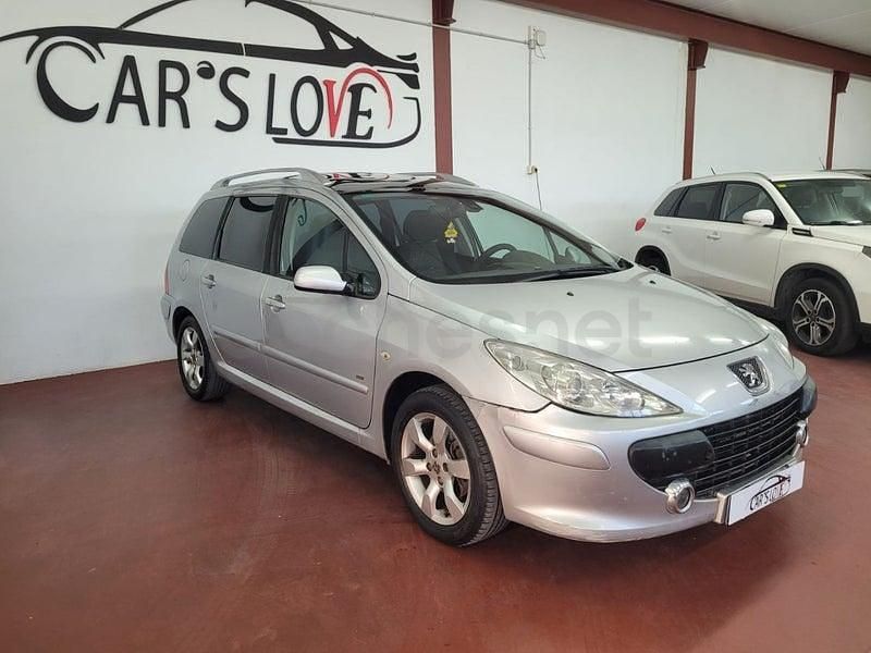 Usado Peugeot 307 110 CV (80 kW) 2005 Gris / plata Familiar