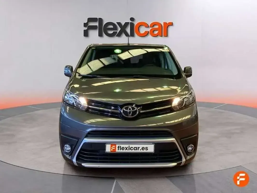 Usado Toyota Proace 116 CV (85 kW) 2018 Gris Monovolumen