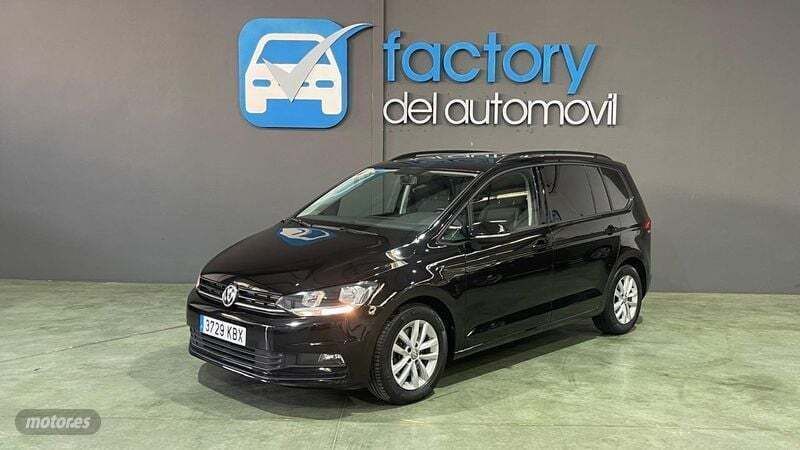 Usado VW Touran Business 115 CV (84 kW) 2017 Negro Monovolumen