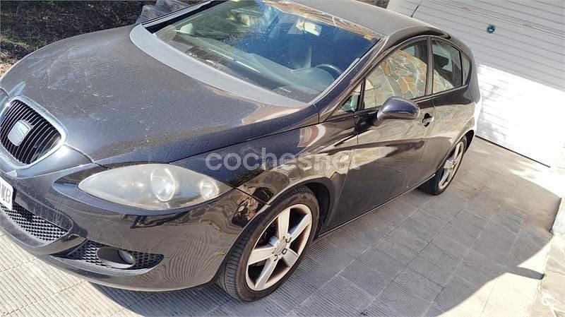 Negro Usado 2006 Seat Leon Sport Berlina | 4100 € (Buen precio) - Imagen 1/3