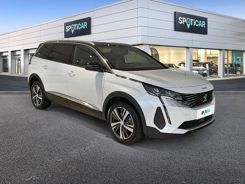 Usado Peugeot 5008 Allure 130 CV (95 kW) 2024 Blanco SUV