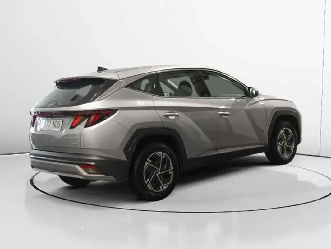Usado Hyundai Tucson 215 CV (158 kW) 2025 Gris SUV