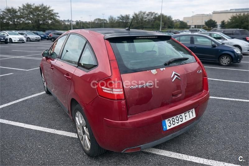 Usado Citroën C4 110 CV (80 kW) 2007 Rojo Berlina