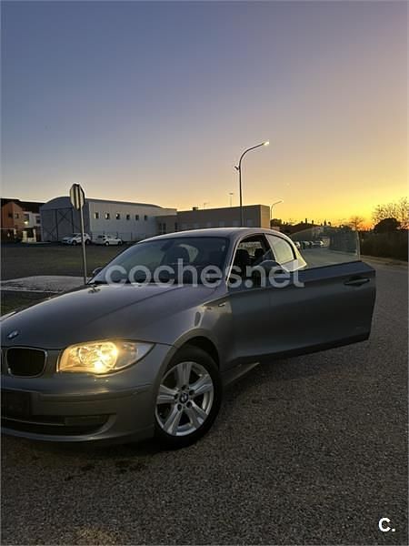 Gris / plata Usado 2009 BMW 118 Sport Line Utilitario | 7200 € (Precio justo) - Imagen 1/4