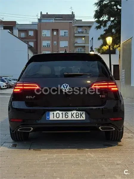 Usado VW Golf VII Sport 150 CV (110 kW) 2017 Negro Familiar