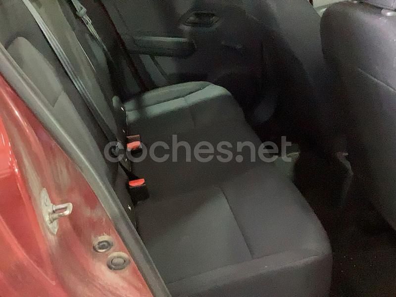 Usado Dacia Sandero Acces 67 CV (49 kW) 2021 Granate Utilitario