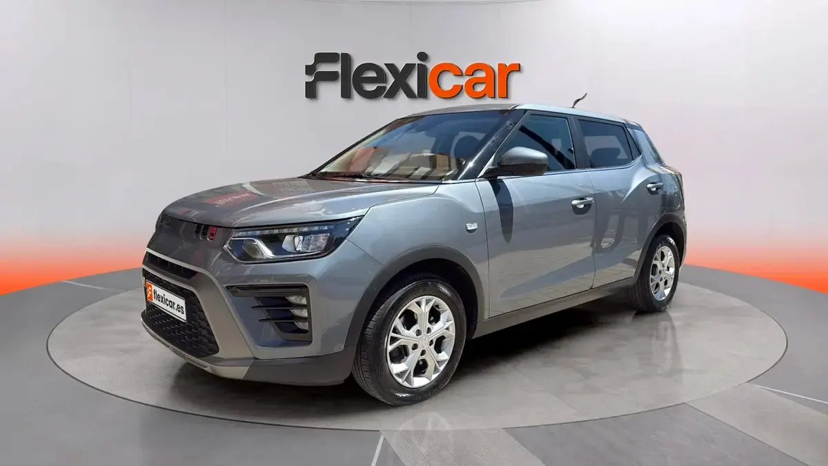 Usado SsangYong Tivoli 135 CV (99 kW) 2024 Gris SUV