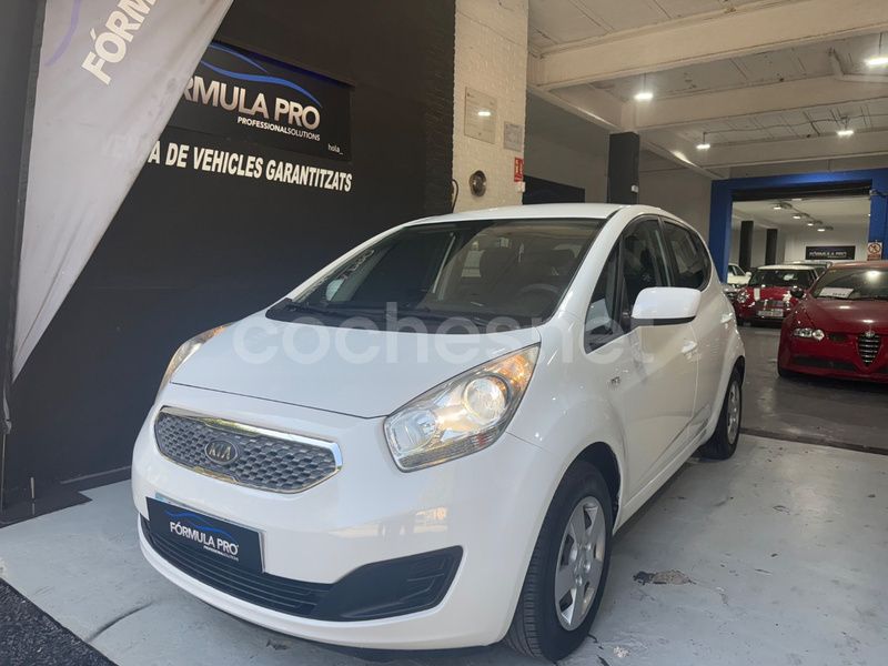 Blanco Usado 2011 Kia Venga Utilitario | 6990 € (Precio justo) - Imagen 1/4
