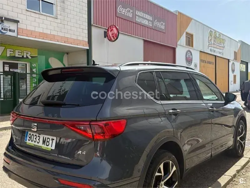 Usado Seat Tarraco 4Drive 200 CV (147 kW) 2022 Gris / plata SUV