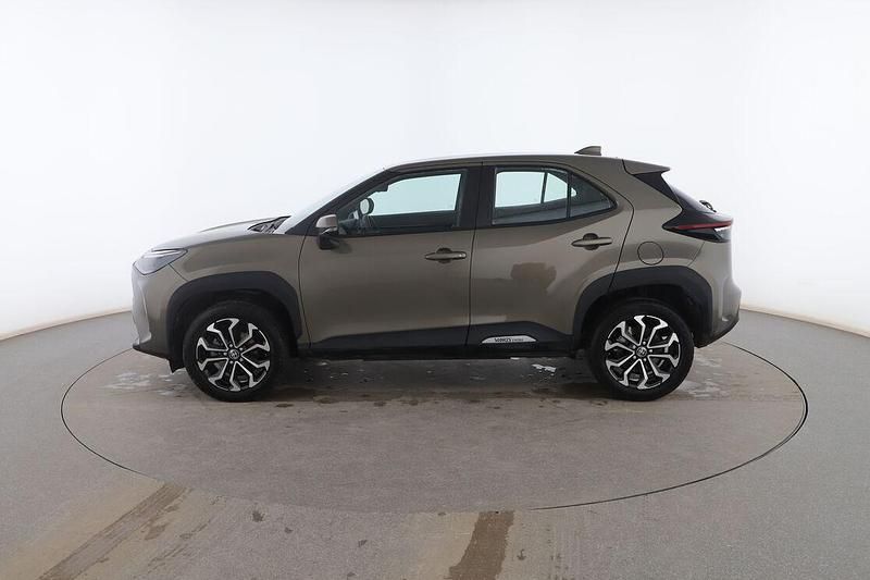 Usado Toyota Yaris Cross Active 116 CV (85 kW) 2023 Verde SUV