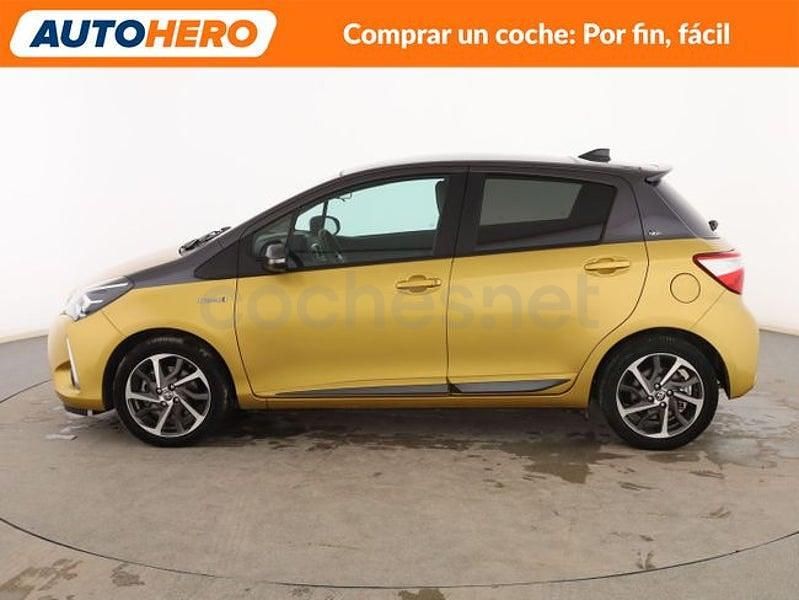 Usado Toyota Yaris Hybrid 101 CV (74 kW) 2019 Amarillo Berlina