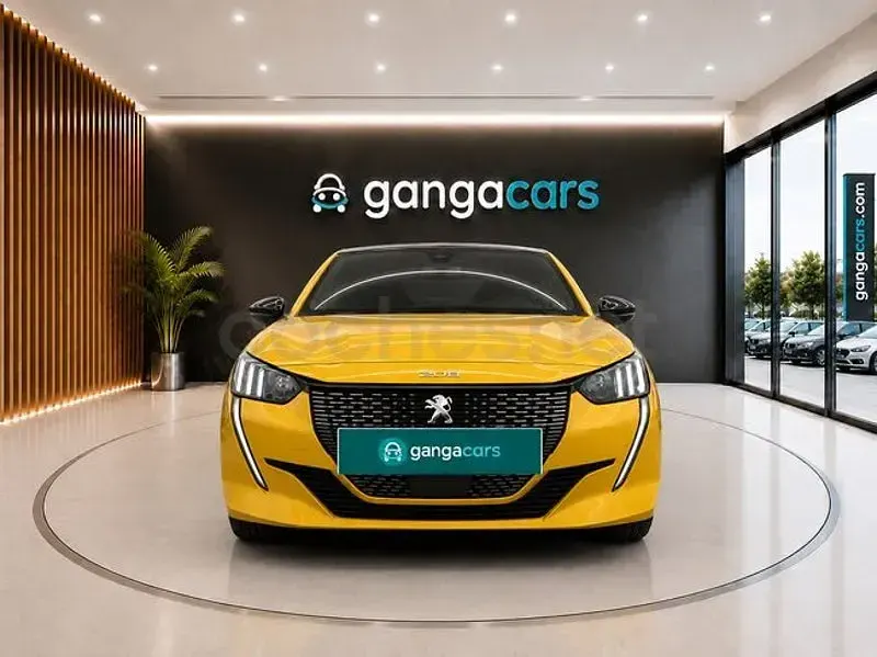 Usado Peugeot 208 GT-line 100 CV (73 kW) 2021 Amarillo Utilitario