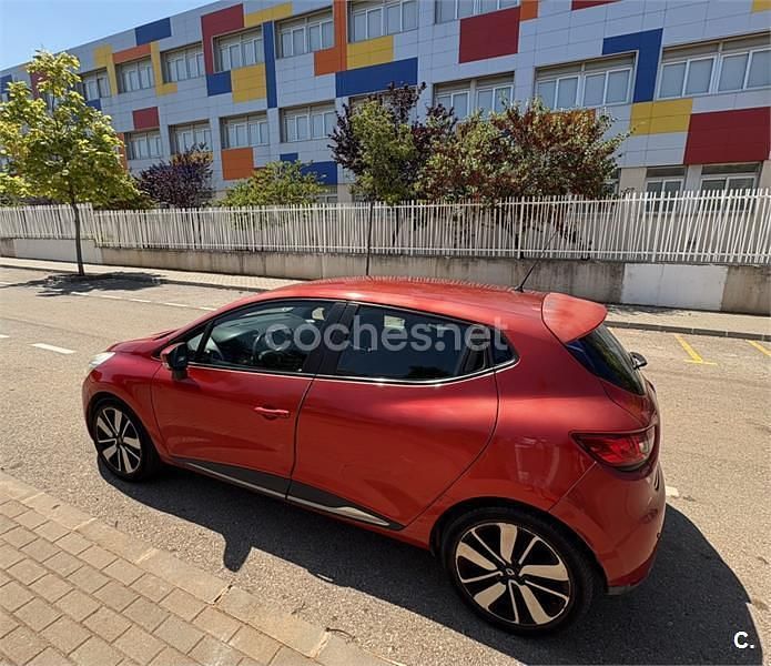 Usado Renault Clio IV Expression 90 CV (66 kW) 2015 Rojo Berlina