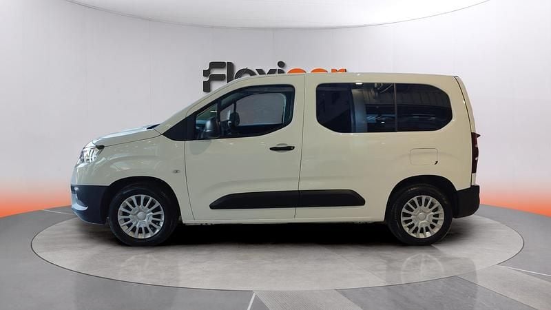 Usado Toyota Proace City City 102 CV (75 kW) 2022 Blanco Monovolumen