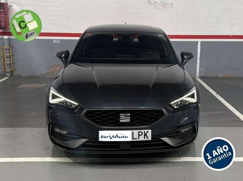 Usado Seat Leon FR 150 CV (110 kW) 2021 Gris Utilitario