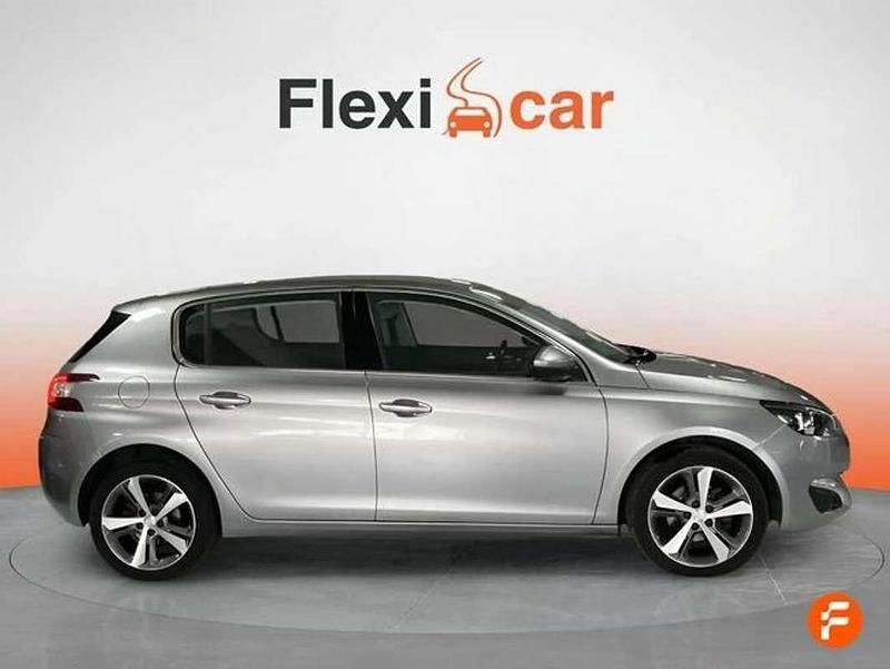 Usado Peugeot 308 Allure 131 CV (96 kW) 2016 Gris Utilitario