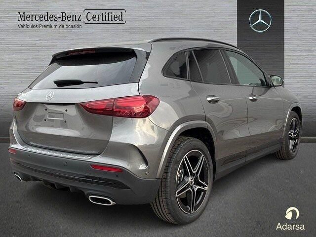Usado Mercedes GLA200 150 CV (110 kW) 2025 Gris SUV
