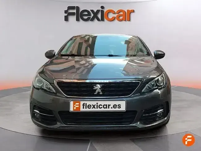 Usado Peugeot 308 Access 130 CV (95 kW) 2020 Gris Berlina
