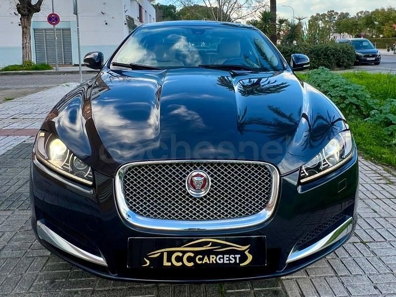 Usado Jaguar XF Luxury 200 CV (147 kW) 2015 Negro Berlina