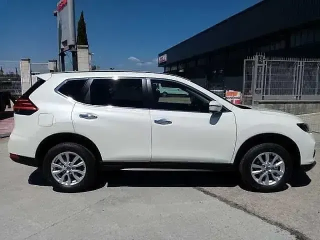 Usado Nissan X-Trail Visia 160 CV (117 kW) 2021 Blanco SUV