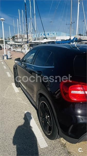 Usado Mercedes GLA200 AMG line 136 CV (100 kW) 2016 Negro SUV
