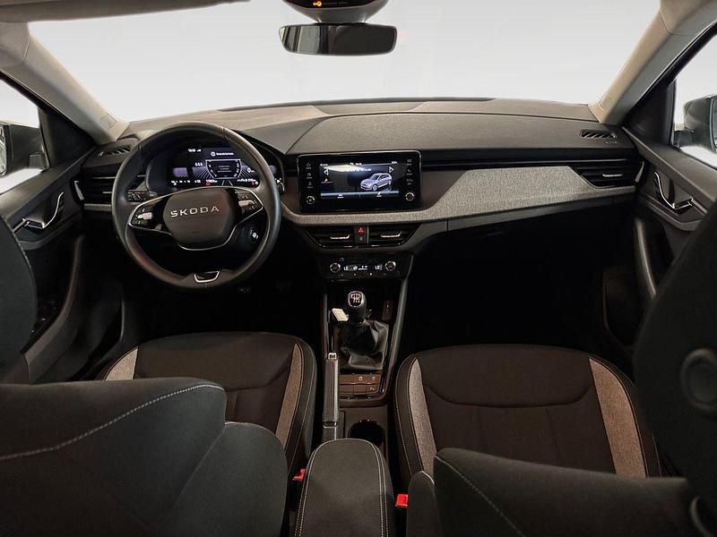 Usado Skoda Kamiq Selection 116 CV (85 kW) 2025 Gris SUV